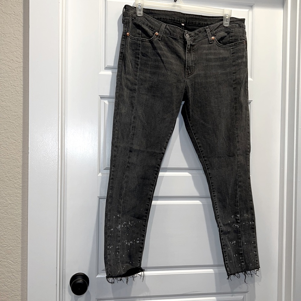 Levi's Gray The Skinny Women's Size 32 Paint Splatter Hem Stretch Jeans